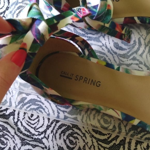 Call It Spring Multicolour Patterned Flat Sandal | Size 7.5 - Picture 3 of 4